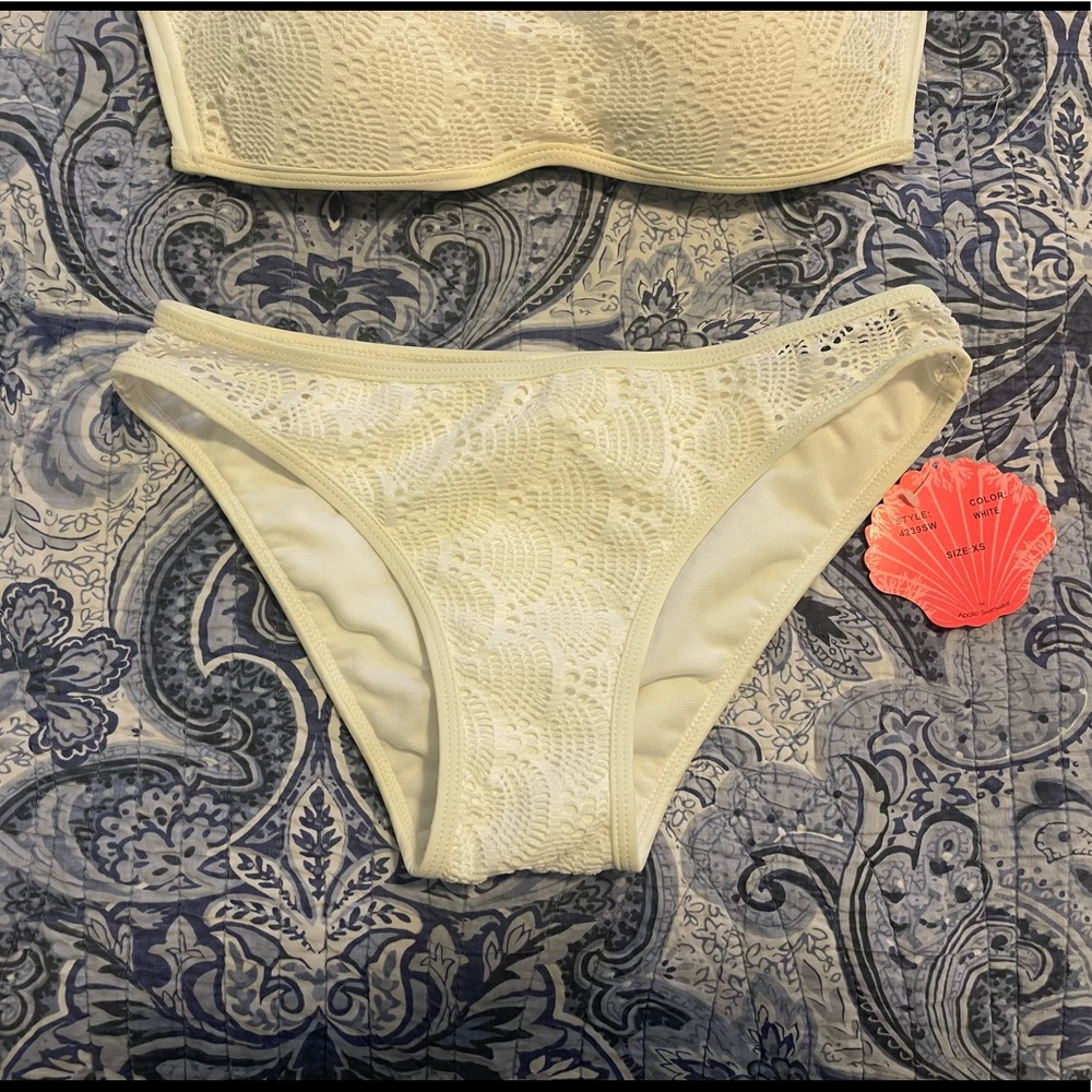 White Bikini! - Picture 2 of 4